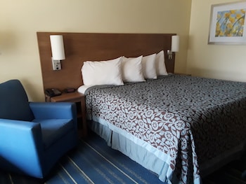 Room, 1 King Bed, Accessible, Non Smoking (Mobility)