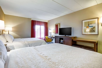 2 Queen Beds