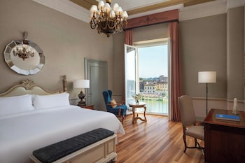 Premium Room, 1 King Bed, River View