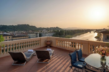 Presidential Suite, 1 King Bed, Terrace, River View