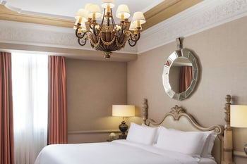 Premium Room, 1 King Bed