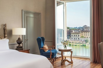 Premium Room, 1 King Bed, River View