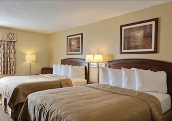 Standard Room, 2 Queen Beds, Non Smoking