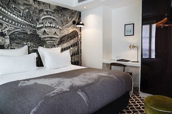 Deluxe Suite (Parisienne)