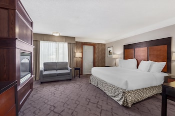 Suite, 1 King Bed, Non Smoking, Jetted Tub