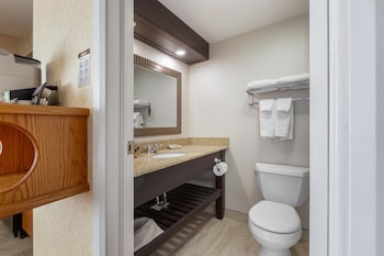 Suite, 1 Queen Bed, Non Smoking, Kitchenette