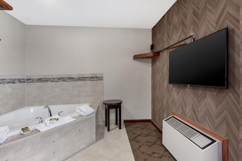 Suite, 1 King Bed, Non Smoking, Jetted Tub