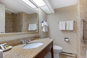 Standard Room, 1 King Bed, Non Smoking, Refrigerator