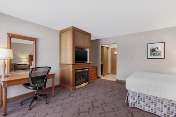 Standard Room, 1 Queen Bed, Non Smoking, Fireplace