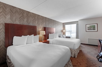 Standard Room, 2 Double Beds, Non Smoking, Refrigerator