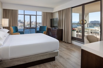 Deluxe Room, 1 King Bed