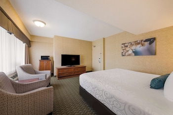 Suite, 1 King Bed, Non Smoking, Jetted Tub