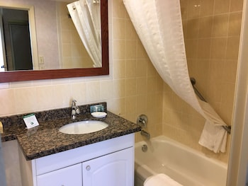 Standard Room, 1 Queen Bed, Non Smoking, Kitchenette