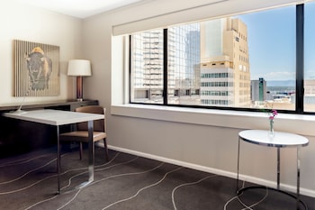 Room, 1 King Bed, Corner