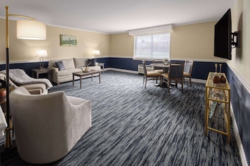 Suite, 1 Bedroom, Non Smoking (2 Doubles)