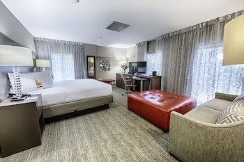 Standard Suite, 1 King Bed
