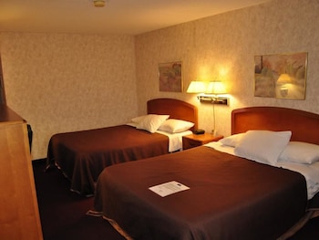 Suite, 2 Queen Beds, Non Smoking