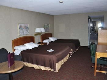 Suite, 2 Queen Beds, Non Smoking