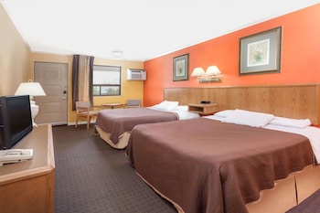 Room, 2 Queen Beds, Non Smoking