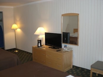 Suite, 2 Queen Beds, Non Smoking