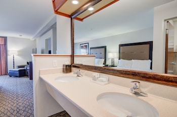Suite, Multiple Beds