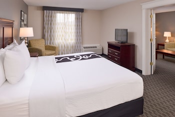 Suite, 1 King Bed, Non Smoking