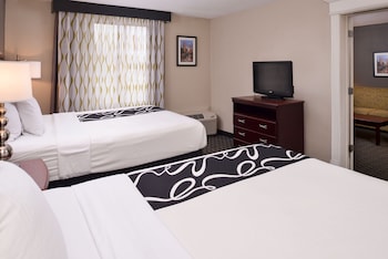 Suite, 2 Queen Beds, Non Smoking
