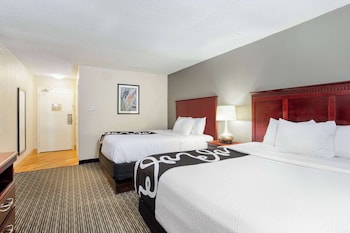 Suite, 2 Queen Beds, Non Smoking