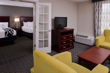 Suite, 2 Queen Beds, Non Smoking