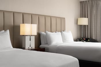 Family Suite, 2 Queen Beds, Non Smoking