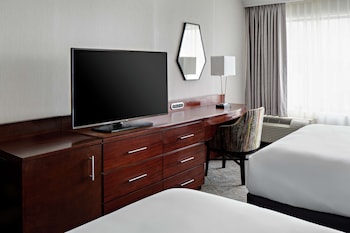 Room, 2 Queen Beds, Accessible (Hearing)