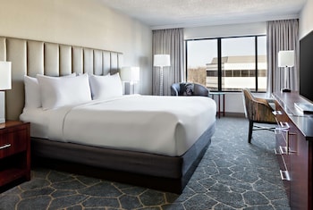 Room, 1 King Bed, Accessible (Hearing)