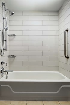 Room, 2 Queen Beds, Accessible (Hearing)