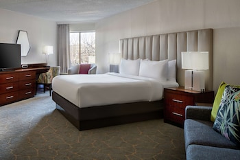 Suite, 1 King Bed, Kitchenette, Corner