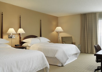 Chalet, 2 Double Beds (Mobility/Hearing Accessible, Tub)