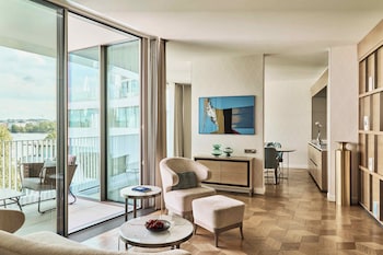 Suite (Panorama)