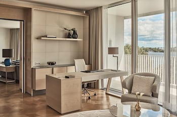 Suite (Fontenay)