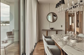 Suite (Fontenay)