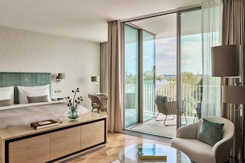 Suite (Panorama)