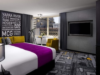 Deluxe Room, 1 King Bed