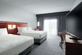 Room, 2 Queen Beds (Hearing Accessible)
