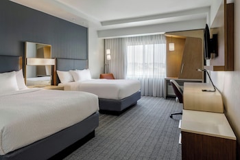 Room, 2 Queen Beds (Hearing Accessible)