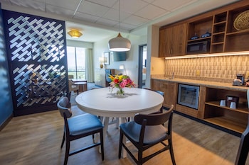 Suite, Multiple Beds (Oversized, Sofa Sleeper, 2 Rooms)