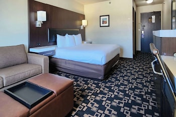 Standard Room, 1 King Bed with Sofa bed, Non Smoking