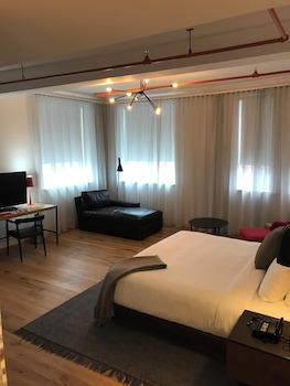 Deluxe Room, 1 King Bed