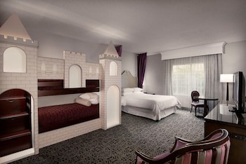 Castle Queen With Bunk Bed