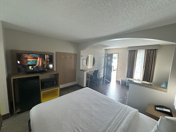 Standard Room, 1 Queen Bed