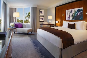 Superior Room, 1 King Bed, City View