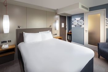 Standard Room, 1 Queen Bed (High Floor)