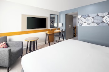 Premium Room, 1 King Bed (Super King, High Floor)